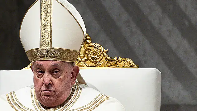 Zatürre teşhisi konulan Papa Francis'ten yeni haber