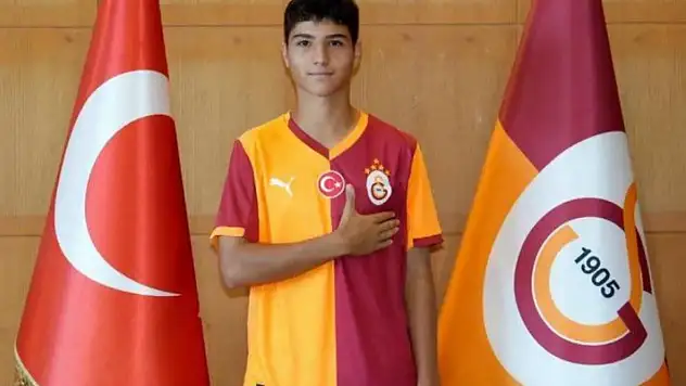 Zoğrap Ege İzgi kimdir, kaç yaşında, hangi mevkide oynuyor?
