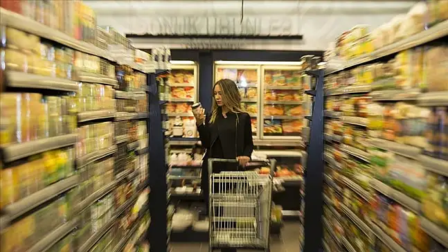 2025 sonunda ticaret sektöründe çalışan sayısı ne oldu?