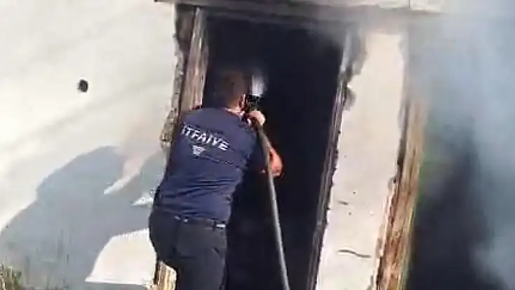 Ağrı’da tandırlık yangını paniğe neden oldu