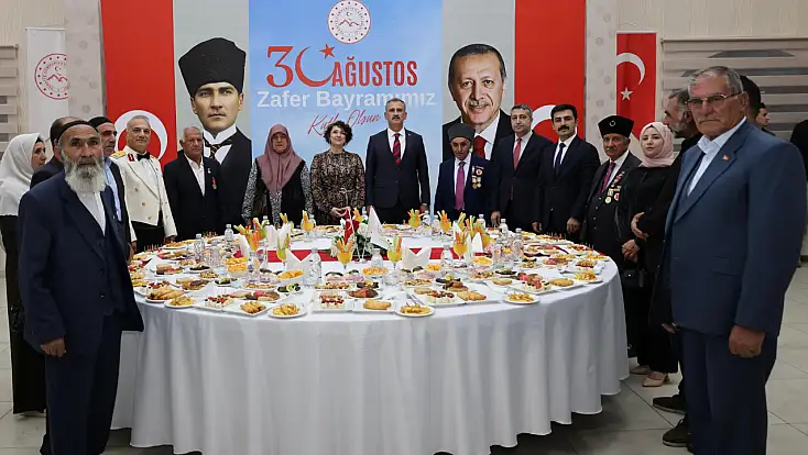 Ağrı’da 30 Ağustos'ta şehit aileleri ve gaziler aynı sofrada buluştu