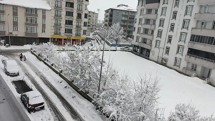 Ağrı’da beyaz manzara yeniden sahne aldı