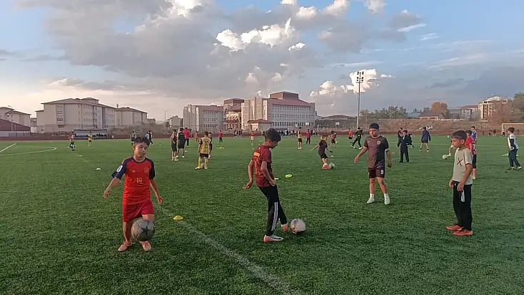 Ağrı’da futbol altyapısına büyük ilgi! Sporcu sayısı 580’e ulaştı