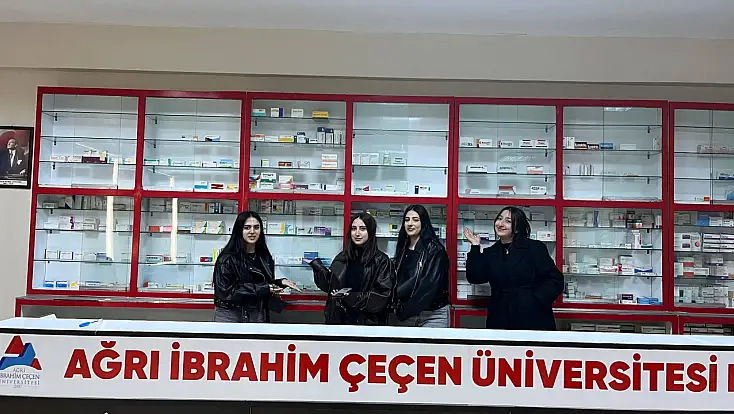 Ağrı'da geleceğin hekim ve eczacı adayları üniversiteyi yerinde tanıdı