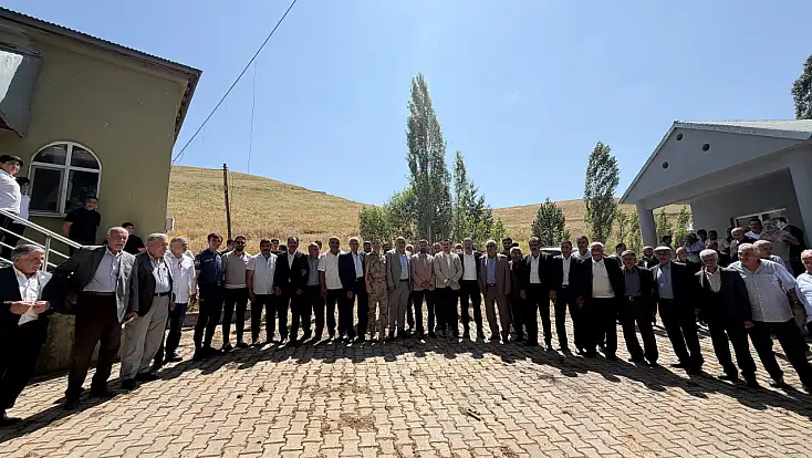 Ağrı’da husumet sona erdi! Aileler barış sofrasında buluştu