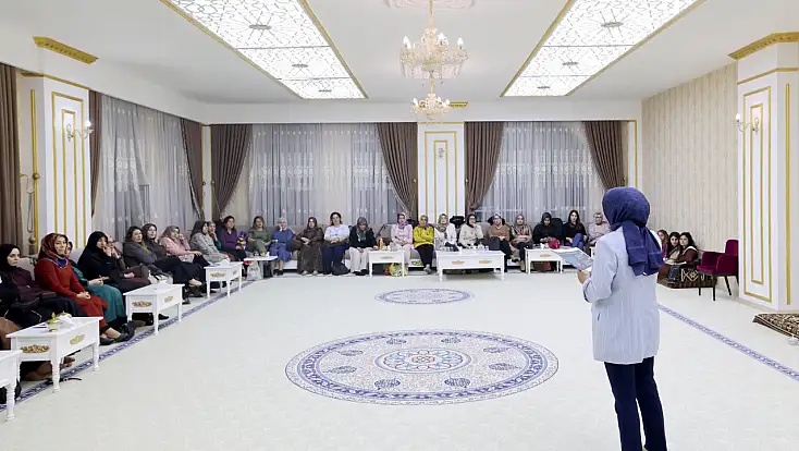 Ağrı'da kadınların günlük yaşamda karşılaştığı güvenlik riskleri konuşuldu
