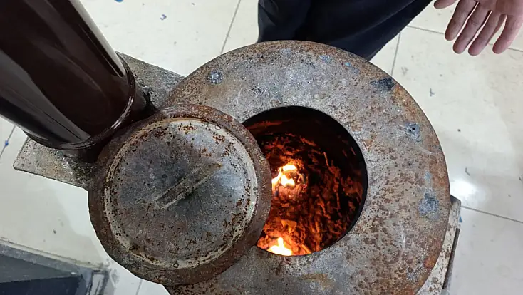Ağrı’da kahvehanelerde sobalar yanmaya başladı!