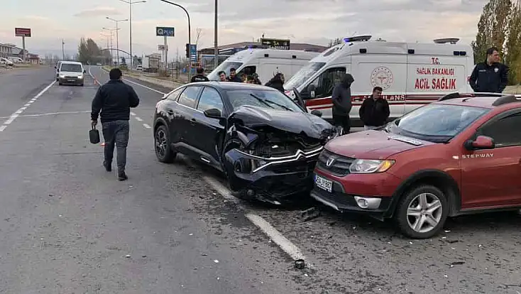 Ağrı'da kırmızı ışık ihmali can yakıyordu: Başhekim ve eşi kazadan hafif yaralı kurtuldu