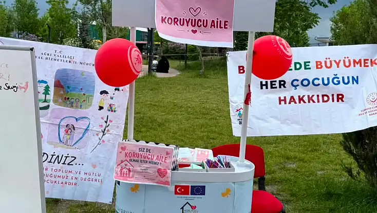 Ağrı'da Koruyucu Aile Günü'nde farkındalık standı yoğun ilgi gördü