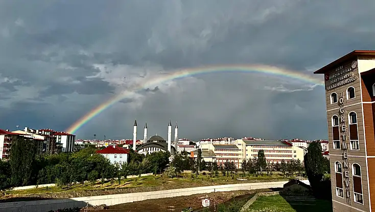 Ağrı'da sağanağın ardından gökkuşağı şöleni