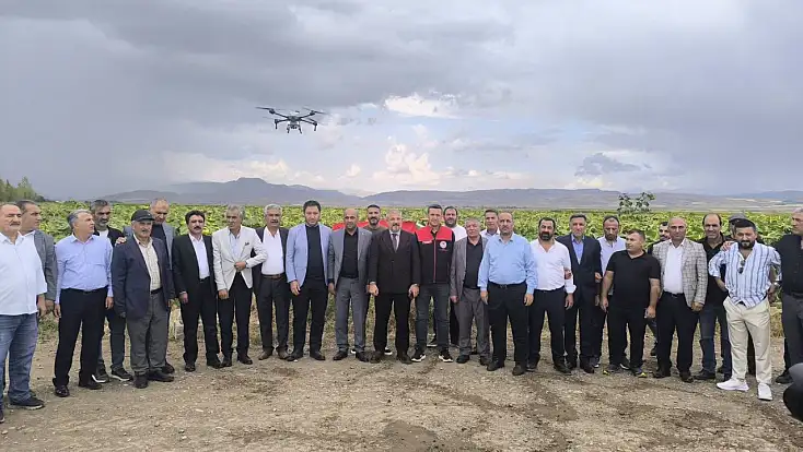 Ağrı’da tarımda zirai ilaçlama projesi hayata geçirildi
