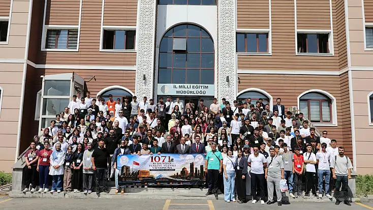 Ağrı'dan 3. öğrenci kafilesi tarih ve kültür yolculuğuna uğurlandı