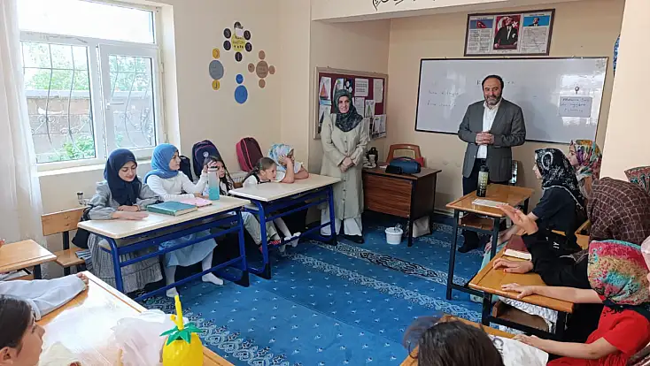 Ağrı İl Müftüsü İlhan’dan yaz Kur’an kurslarına ziyaret