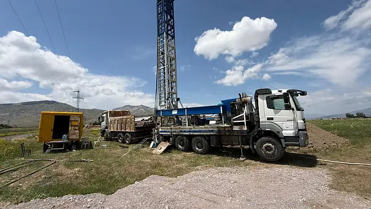 Ağrı İl Özel İdaresi kırsalda altyapı yatırımlarına devam ediyor