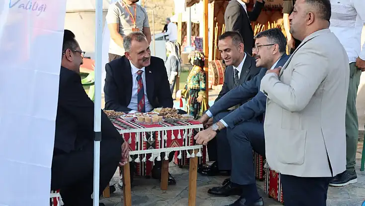 Ağrı Valisi Önder Bozkurt Malazgirt Zaferi’nin 955. yıl dönümü etkinliklerine katıldı