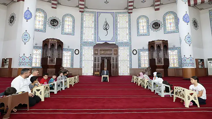 AİÇÜ'de yaz Kur'an kursu öğrencilerine Rektör Gülçin'den ziyaret