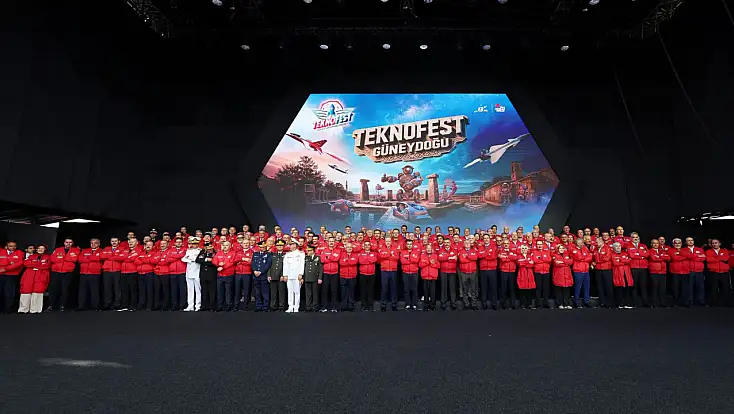 AİÇÜ Rektörü Gülçin, TEKNOFEST Güneydoğu Ödül Töreni’ne katıldı