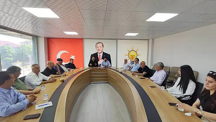 AK Parti Ağrı'da haftalık yönetim kurulu toplantısı gerçekleştirildi