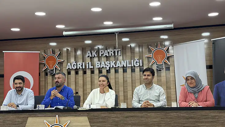 AK Parti Ağrı'da haftalık yönetim kurulu toplantısı gerçekleştirildi
