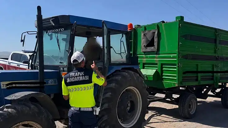 Diyadin'de 5 bin 692 araç kontrol edildi, 123 bin liranın üzerinde ceza kesildi