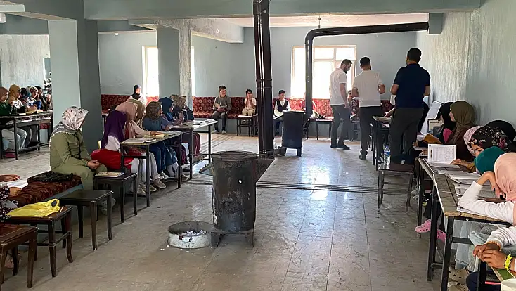 Diyadin'de yaz Kur'an kurslarına ziyaret