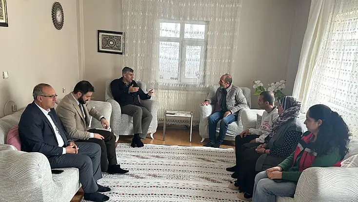 Diyadin Kaymakamı Korkusuz, Irmak ailesinin kapısını çaldı