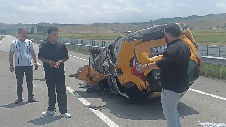 Doğubayazıt-Diyadin yolunda taksi takla attı: 4 yaralı