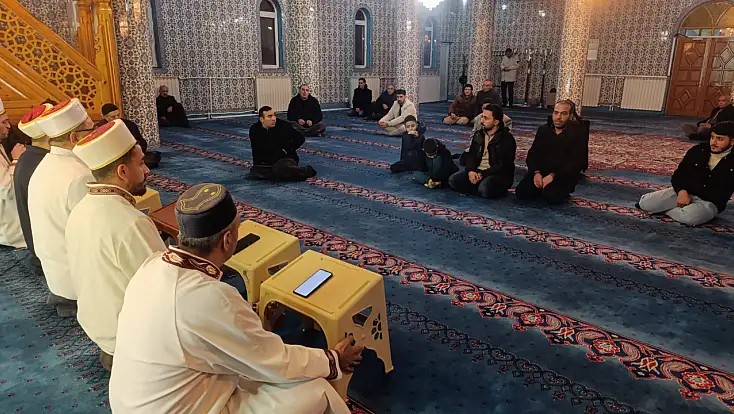 Doğubayazıt’ta Berat Kandili huşu içinde idrak edildi