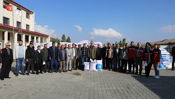 Doğubayazıt’ta çiftçilere yüzde 70 hibeli 20 ton buğday tohumu dağıtıldı