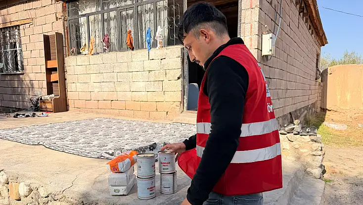 Doğubayazıt’ta Kızılay ailelerin sofralarına bereket taşıdı