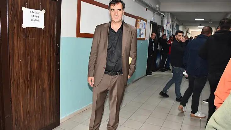 Doğubayazıt TSO’da sandıktan Osman Tozbey çıktı: 4 adaylı yarışta başkanlığı kazandı