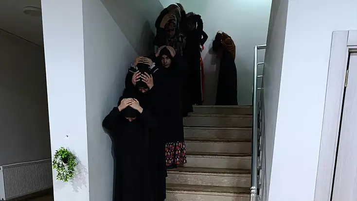Hafızlık öğrencileri deprem alarmıyla harekete geçti!