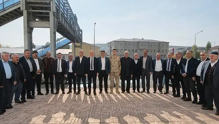 Hamur’da Muhtarlar Günü tören ve kahvaltı programıyla kutlandı