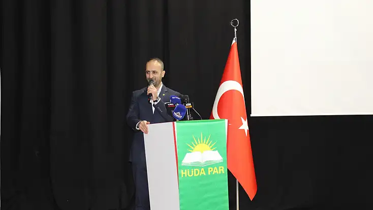 HÜDA PAR Ağrı’da kongreye gitti: Muhammet Arif Yılmaz yeniden başkan seçildi