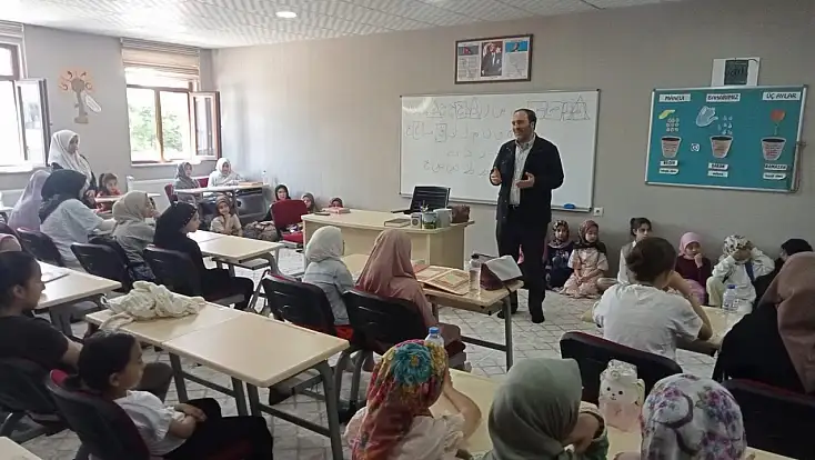 İl Müftüsü İhsan İlhan Yaz Kur'an Kurslarını ziyaret etti