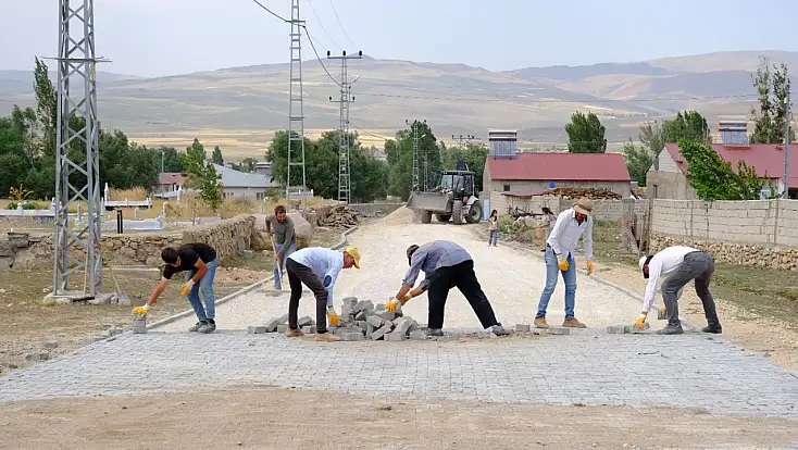 İl Özel İdaresi Ağrı köylerinin ulaşımı konforunu artırıyor
