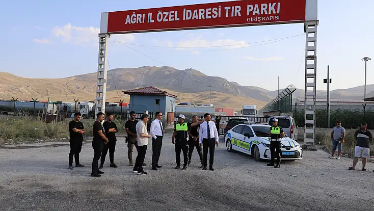 Kaymakam Ayvat Gürbulak yolunda trafiği denetledi