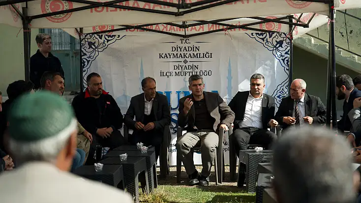 Kaymakam Korkusuz, cuma namazı sonrası vatandaşların taleplerini dinledi