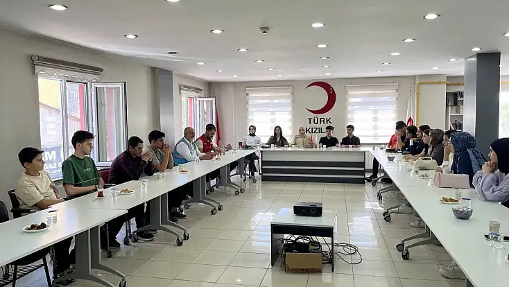 LGS ve YKS’de başarı gösteren Ağrılı öğrenciler ödüllendirildi
