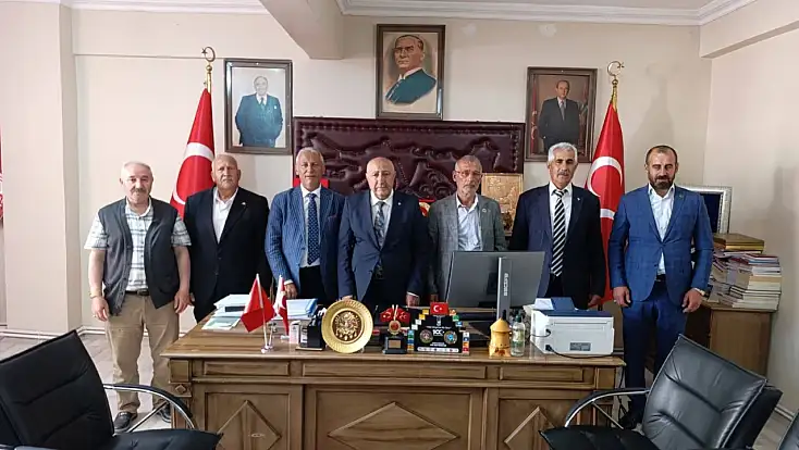 MHP Ağrı Merkez İlçe Kongresinde Vezat Aksoy yeniden başkan seçildi