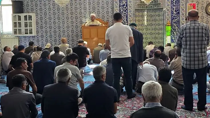 Müftü Demirkaynak, Asr Suresi’nin evrensel mesajlarını anlattı