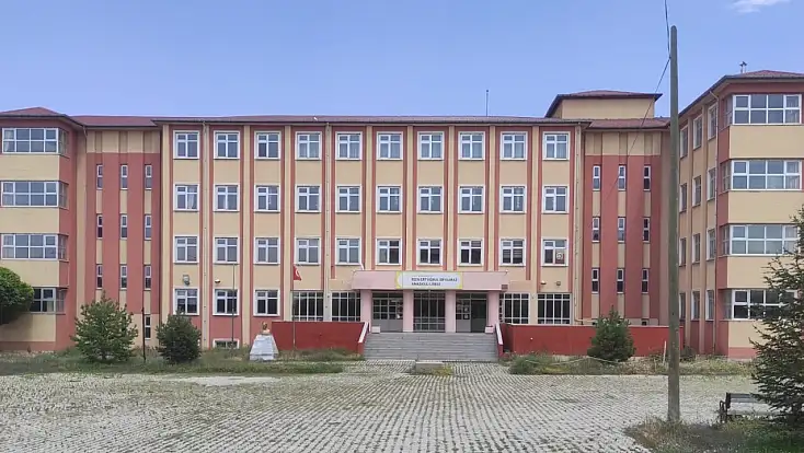 Rıza Ertuğrul Eryılmaz Anadolu Lisesi YKS 2026'da Ağrı'nın gururu oldu