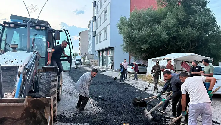 Taşlıçay’da doğalgaz sonrası bozulan yollar yenileniyor