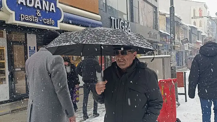 Uyarılar yapılmıştı: Ağrı’da kar yeniden etkili oldu