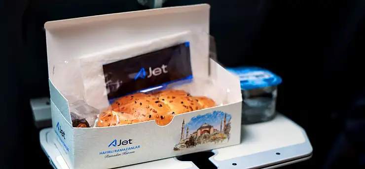 AJet'ten yolcularına ücretsiz Ramazan menüsü