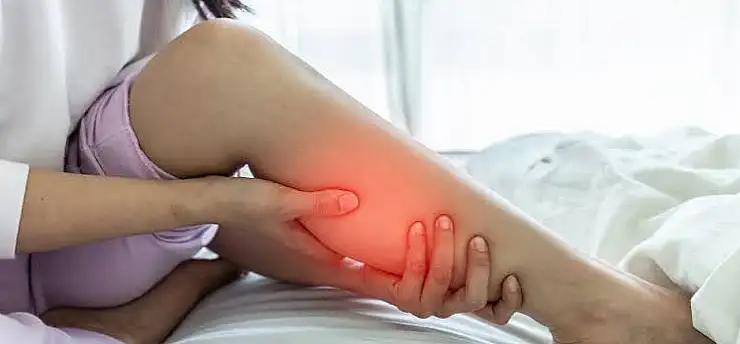 Bacaklardaki geçmeyen şişlik yalnızca kilo olmayabilir