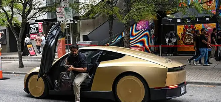 Direksiyonu ve pedalı yok: Tesla'nın Cybercab'i yeni şehirde testte