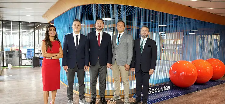 Kaza anında yardım için sürücünün müdahalesini beklemeyecek