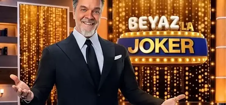 Kenyalı çevre aktivisti Trupena Muthoni bir ağaca kaç saat sarılarak Guiness Dünya Rekorlar Kitabı'na girmiştir?