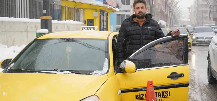 Muş'ta zamanla yarış: Havale geçiren çocuk kucağında hastaneye ulaştırıldı